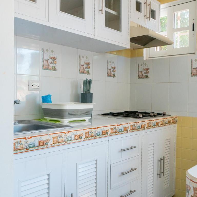 Villa Pajaros - Two-Bedroom Apartment - 11