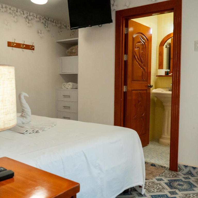 Villa Pajaros - Two-Bedroom Apartment - 20