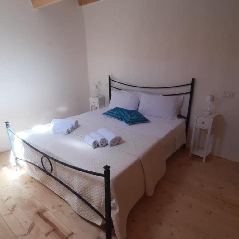 Nice apt in a street in old town - One-Bedroom Apartment - 4