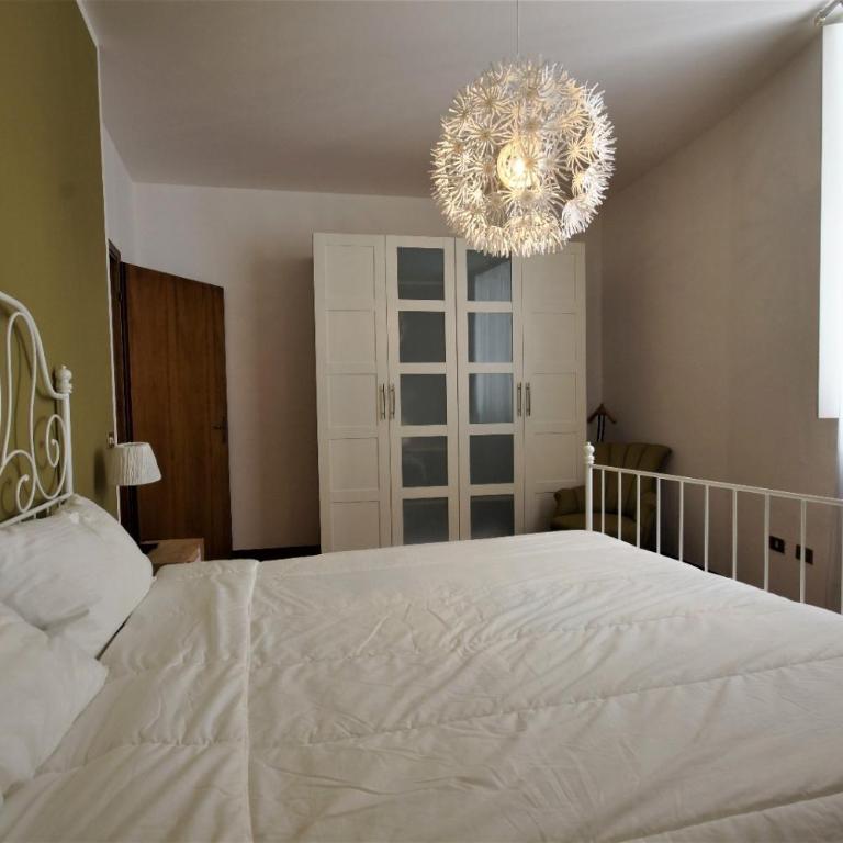 Holiday Verona - Appartamento con 2 Camere da Letto - 8