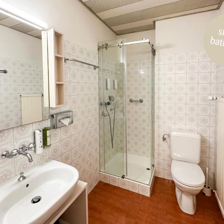 Hotel Polo - Camera Doppia con Letti Singoli e Bagno in Comune - 3