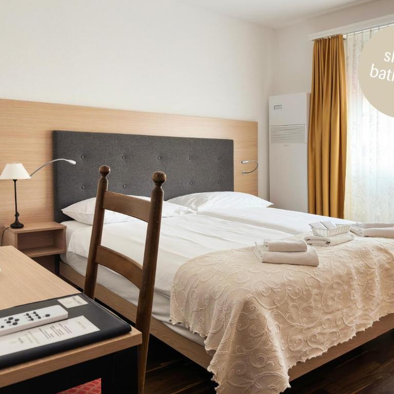 Hotel Polo - Camera Doppia con Letti Singoli e Bagno in Comune - 7