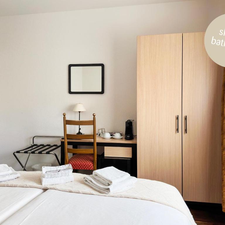Hotel Polo - Camera Doppia con Letti Singoli e Bagno in Comune - 5