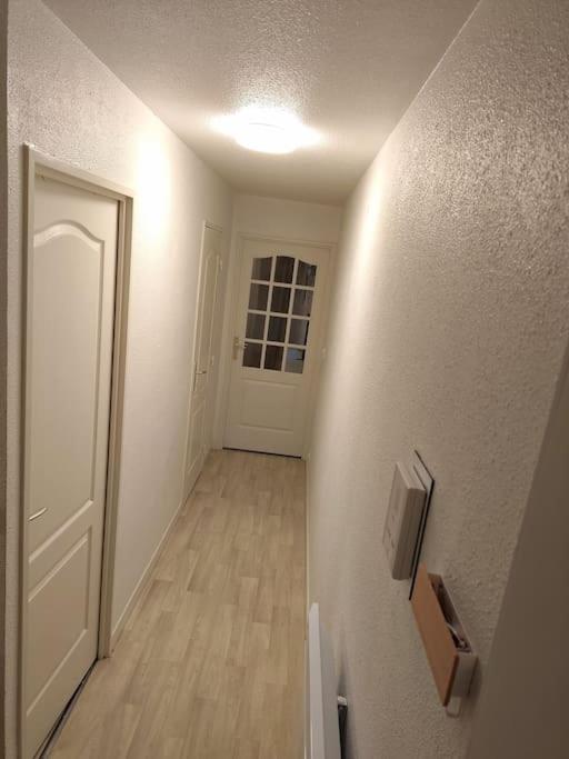 Appartement plein sud au calme Face Pinède et Plage - Apartment mit 1 Schlafzimmer - 11
