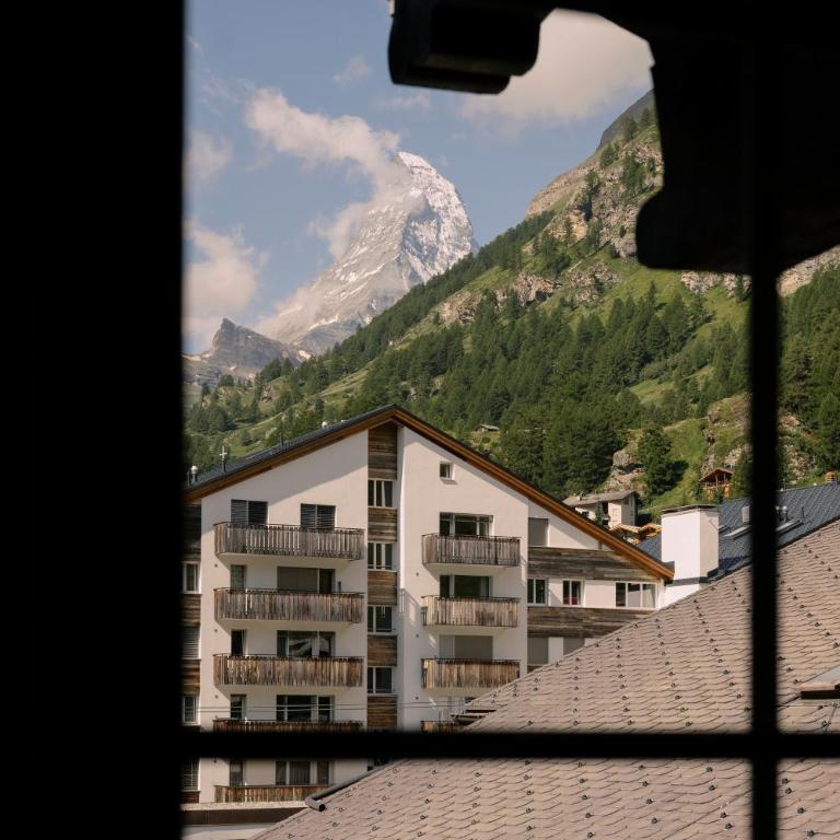 SCHLOSS Zermatt - CBD & Adaptogenic Spa and Sport Hotel - Suite con vistas para amigos y familia - 5