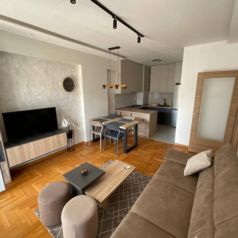 Apartmani Acros - Porodična Soba - 1