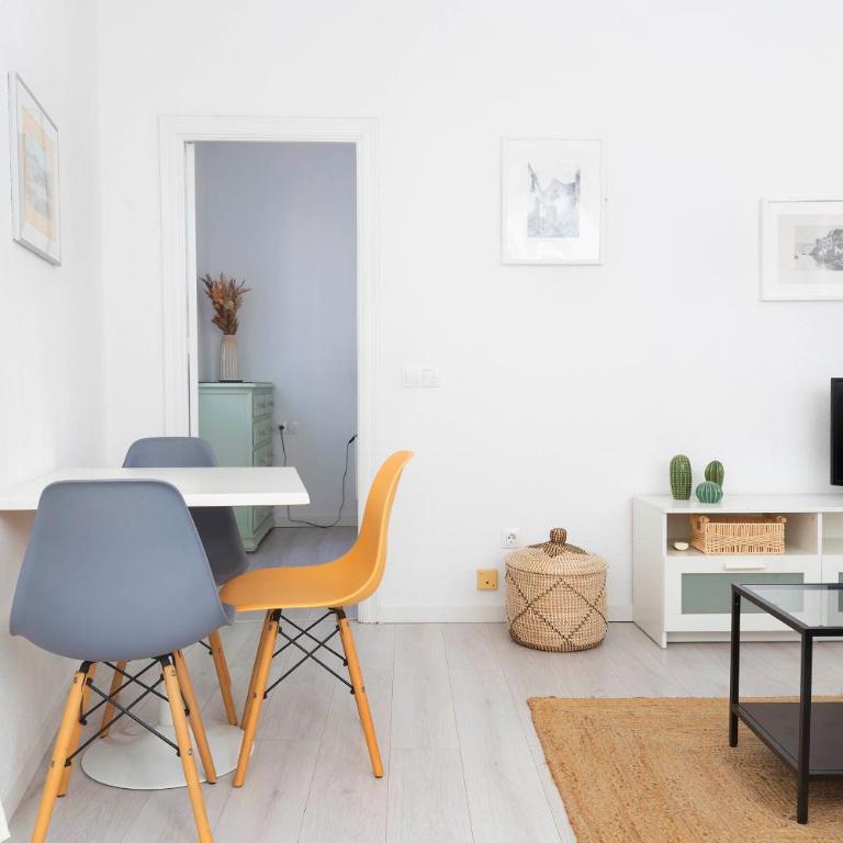 Atico Centro OnlyMalaga - Apartamento de 2 dormitorios con terraza - 15