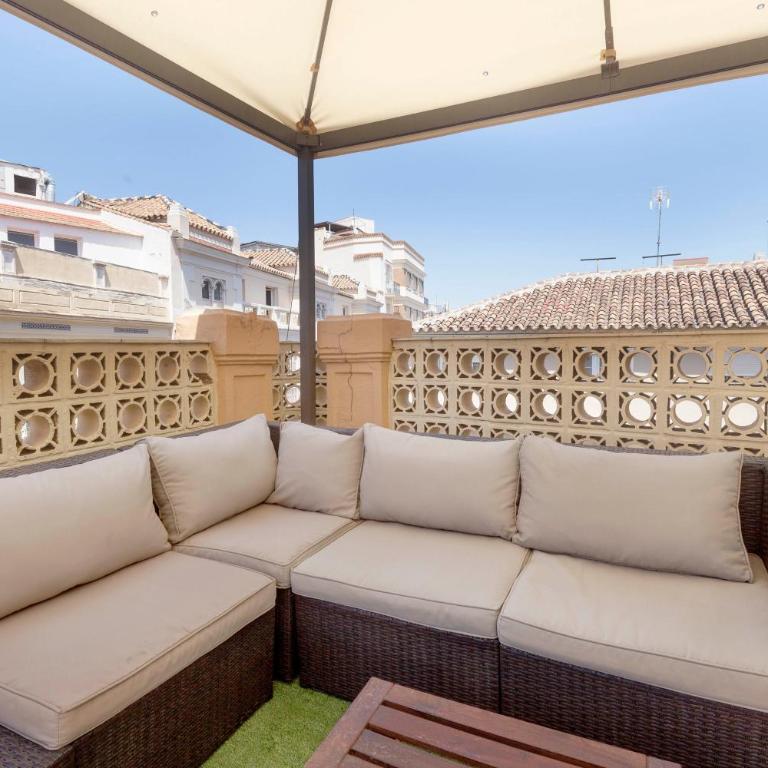 Atico Centro OnlyMalaga - Apartamento de 2 dormitorios con terraza - 2