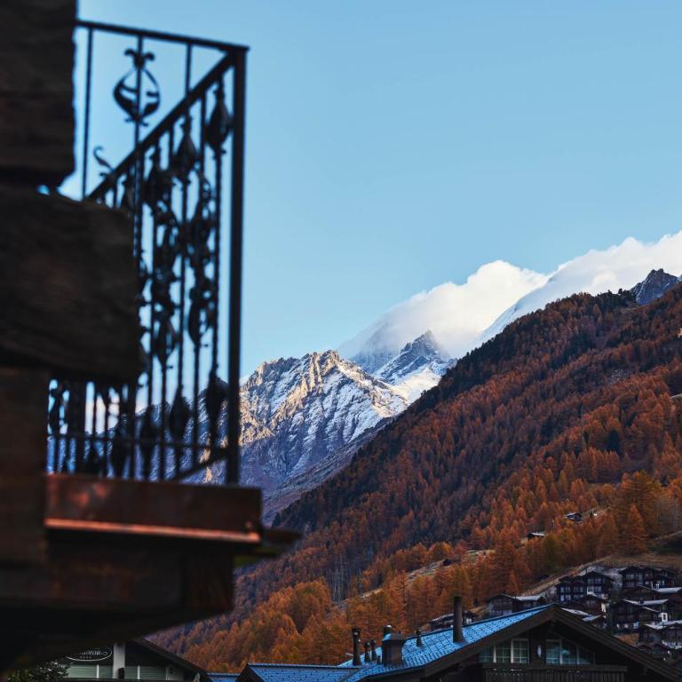 SCHLOSS Zermatt - CBD & Adaptogenic Spa and Sport Hotel - Casa de campo - 5