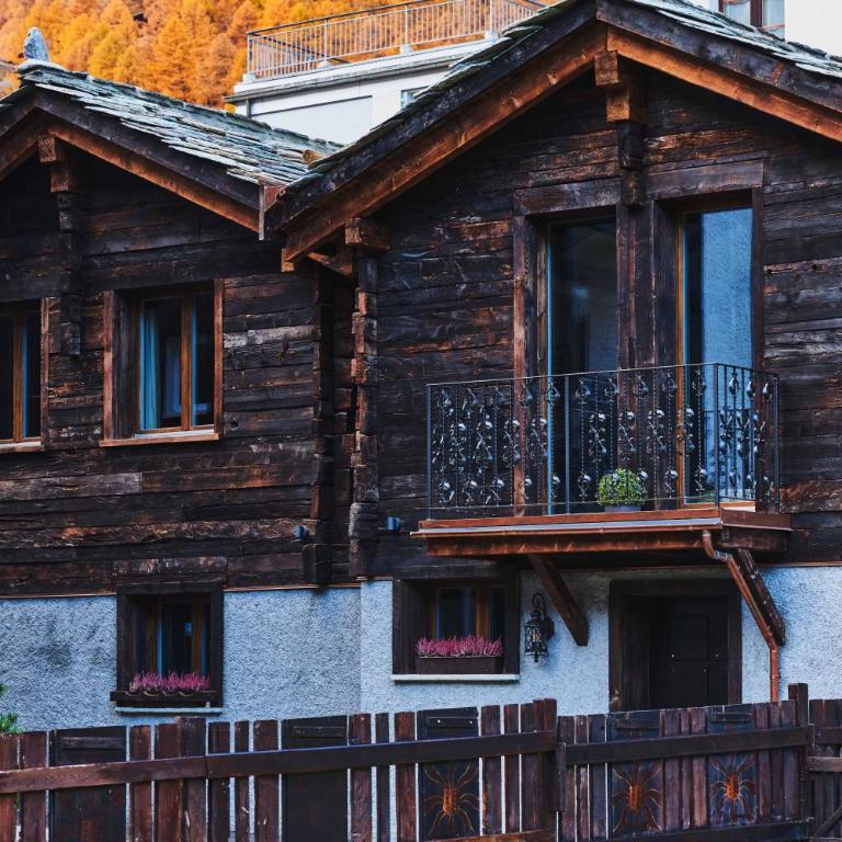 SCHLOSS Zermatt - CBD & Adaptogenic Spa and Sport Hotel - Casa de campo - 2