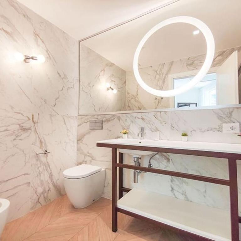 Suite Lovely fronte mare con servizio spiaggia - One-Bedroom Apartment - 32