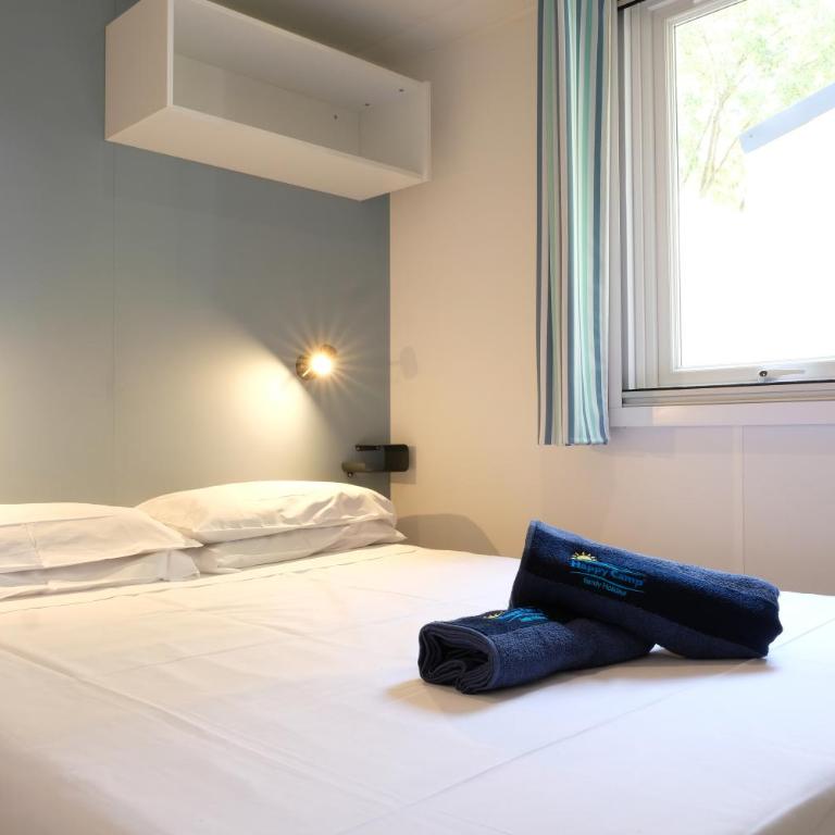 Happy Camp mobile homes in Camping Villaggio Lamaforca - Casa Mobile Premium. - 4