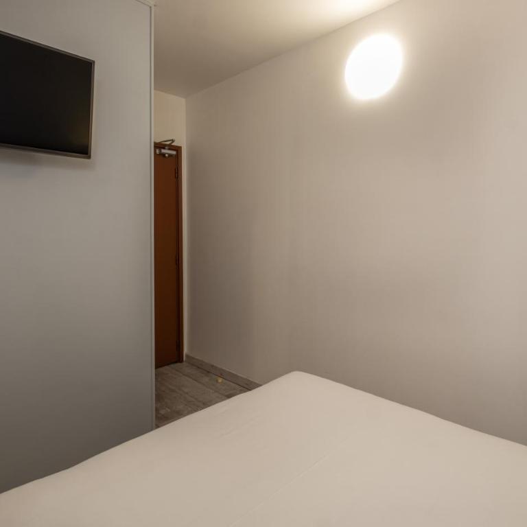 Hotel la Perle Montparnasse - Chambre Double Confort - Vue sur Cour - 5