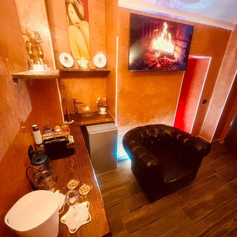 Suites Moya 1 - SPA in Camera - Monolocale con Vasca Idromassaggio - 23