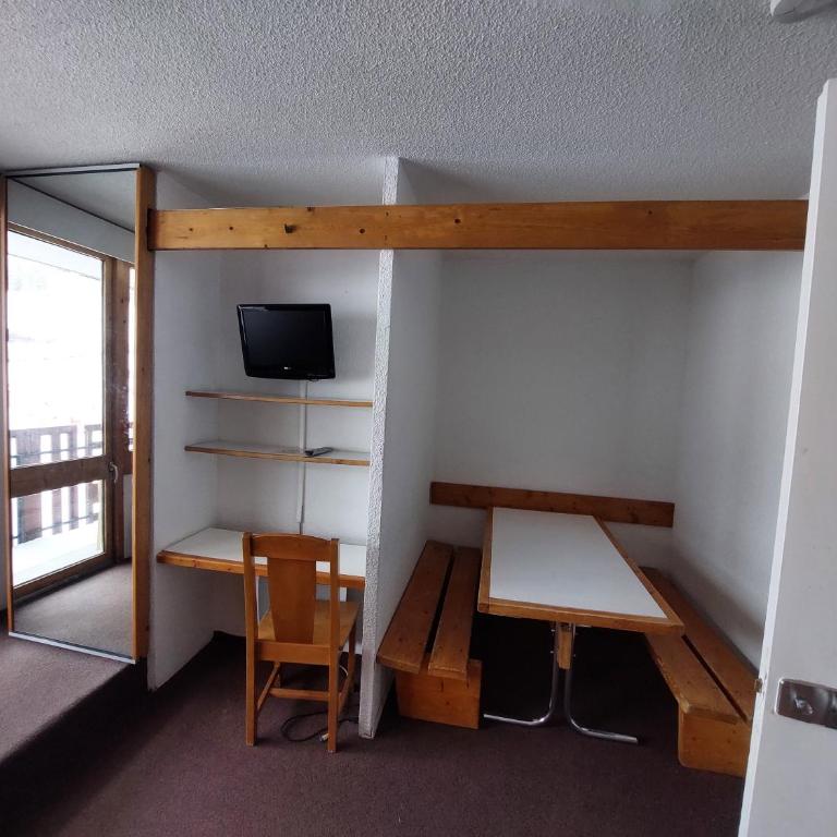 Résidence Bellecote - One-Bedroom Apartment with Balcony - 7