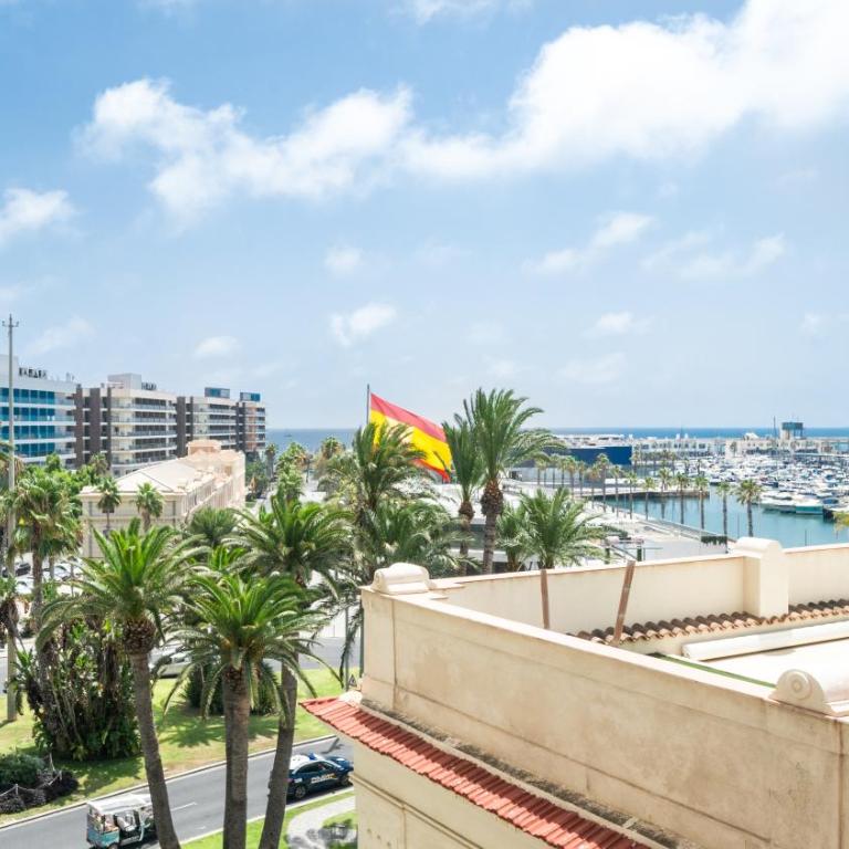 Luxury home & beach Alicante - Two-Bedroom Apartment - 2