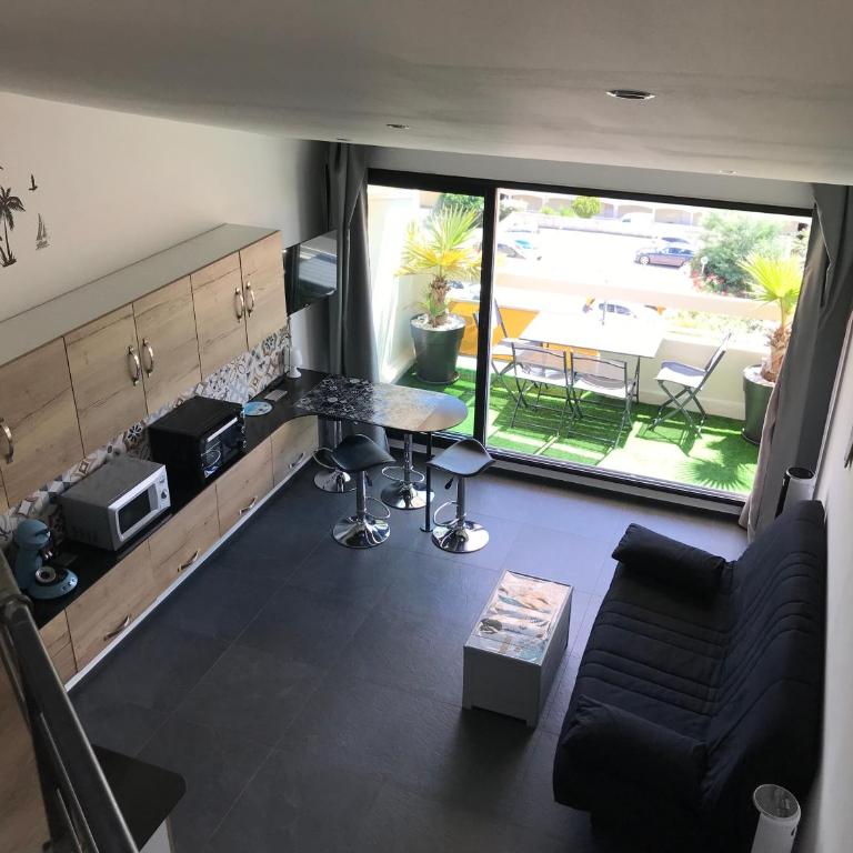 Studio mezzanine Cap d’Agde vue sur port et mer - Apartment with Sea View - 9