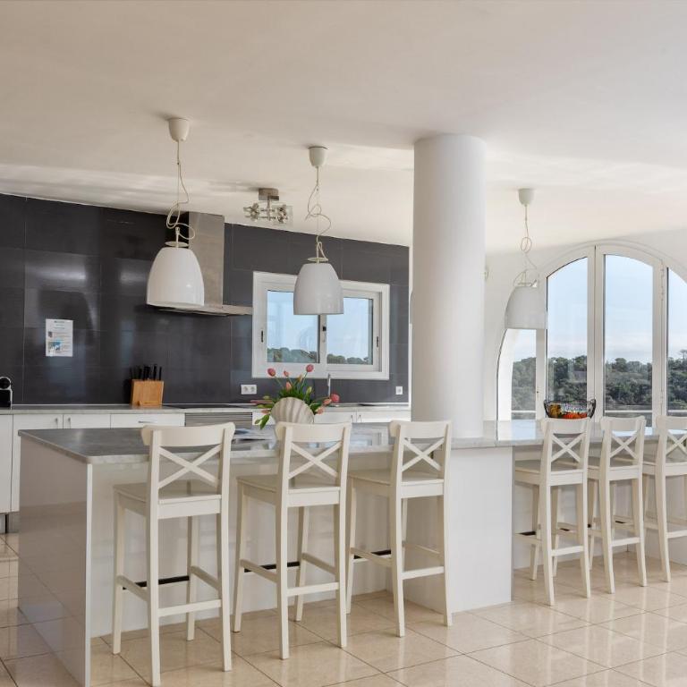 Villa Joie de Vivre - Villa - 11