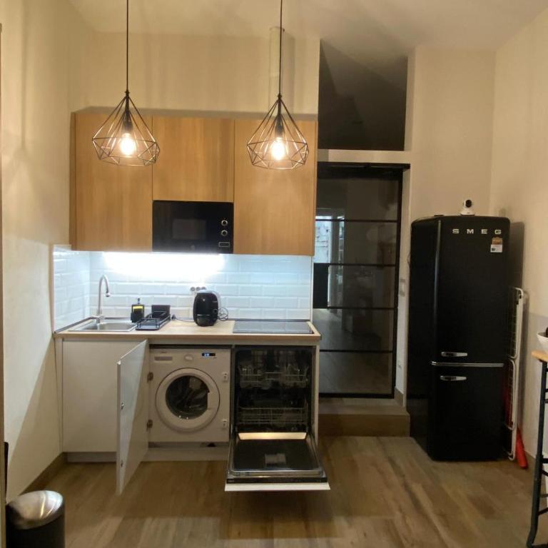 Céntrico. Atocha-Lavapiés. Nuevo. 100% Equipado. - Apartamento de 1 dormitorio - 3