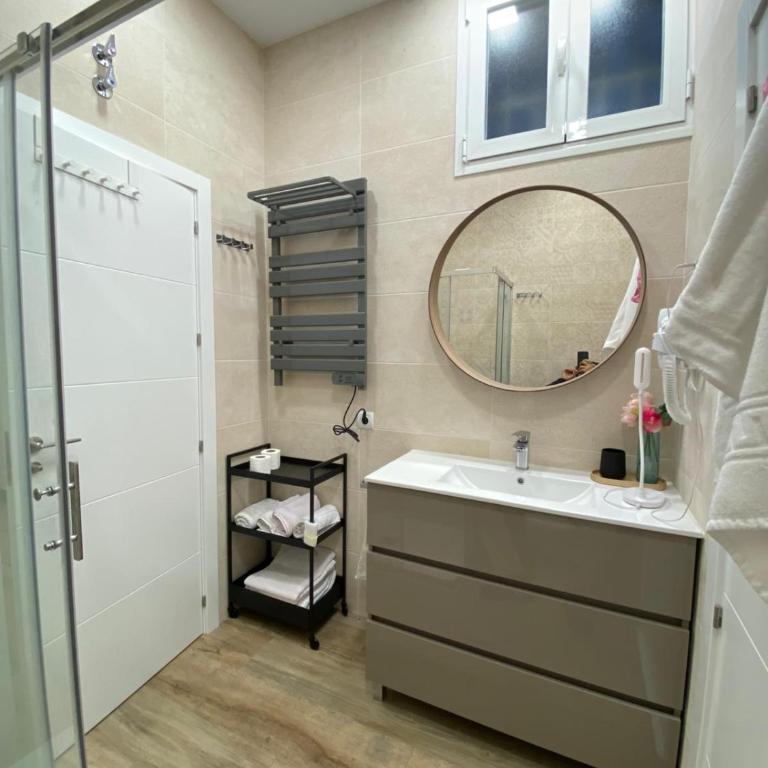 Céntrico. Atocha-Lavapiés. Nuevo. 100% Equipado. - Apartamento de 1 dormitorio - 4