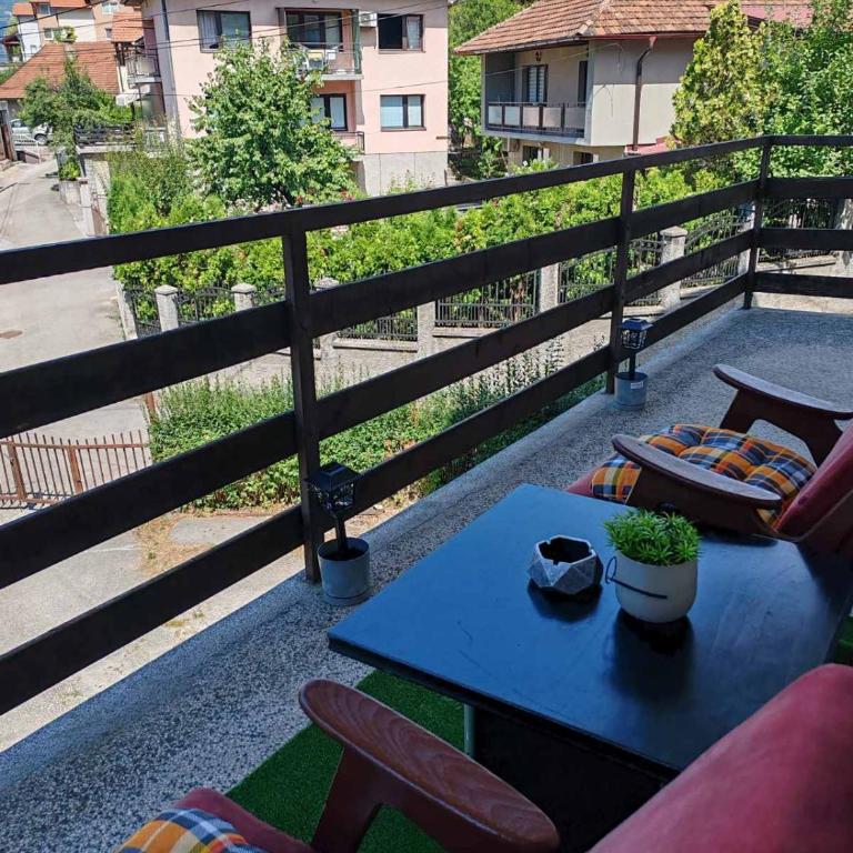 Aura Apartment Sarajevo - Apartman sa 3 Spavaće Sobe i Balkonom - 7