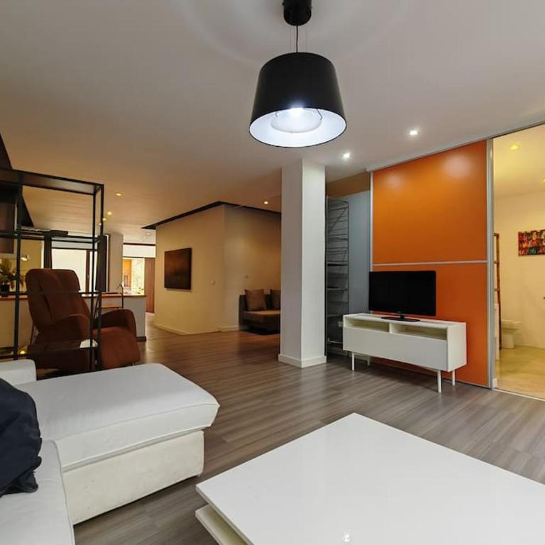 Loft Amplio y Moderno en Denia - Apartamento de 2 dormitorios - 1