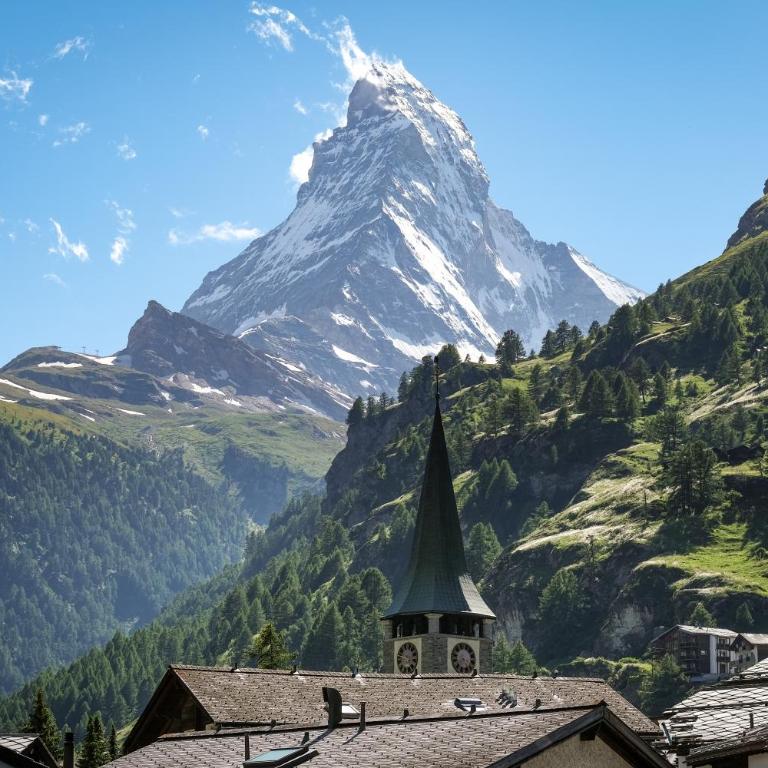 Hotel Parnass - Doppelzimmer mit Balkon und Blick zum Matterhorn - 4