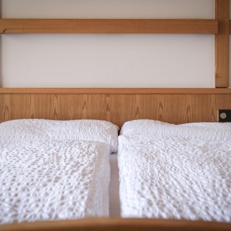 Hotel Parnass - Doppelzimmer mit Balkon und Blick zum Matterhorn - 5