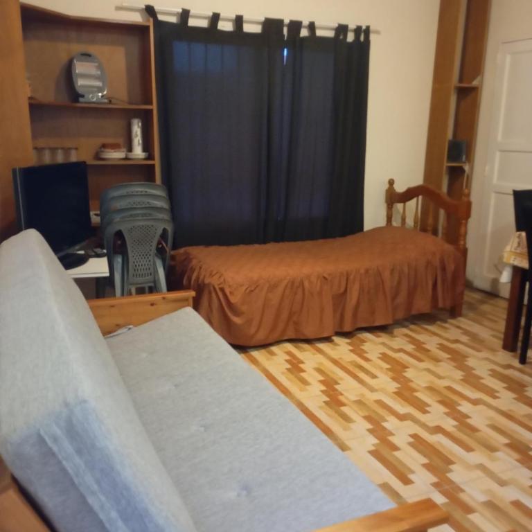Se alquila casa en barrio privado - Apartamento de 1 dormitorio - 4