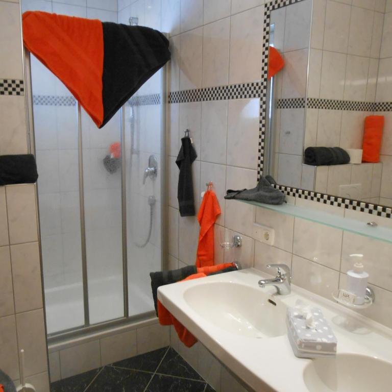 Apart Zangerle - Apartment mit 3 Schlafzimmern und Balkon - 11