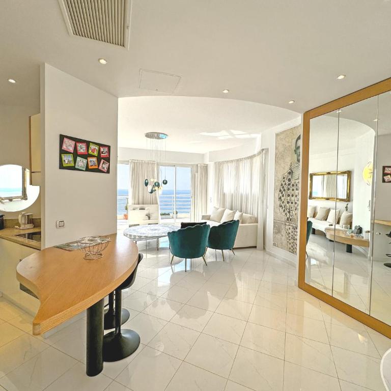 Sea Front Penthouse Cote d Azur - Appartement - Vue sur Mer - 41