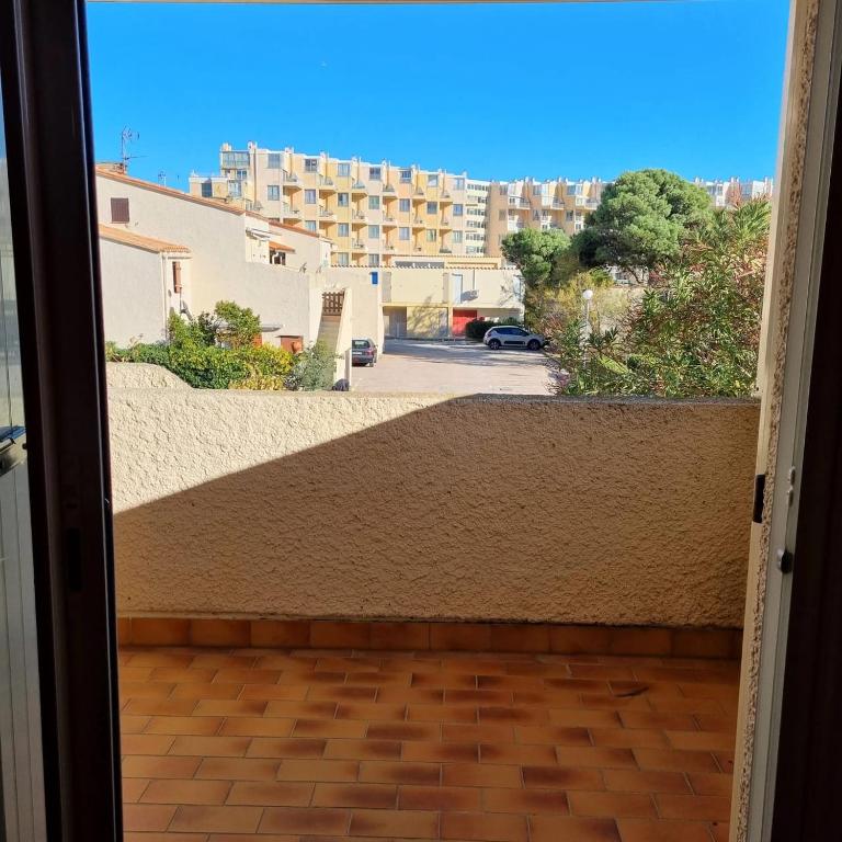 Maisonnette à 200m de la plage, terrasse, clim, parking privé, lave-linge et linge de lit compris - Haus mit 1 Schlafzimmer - 37