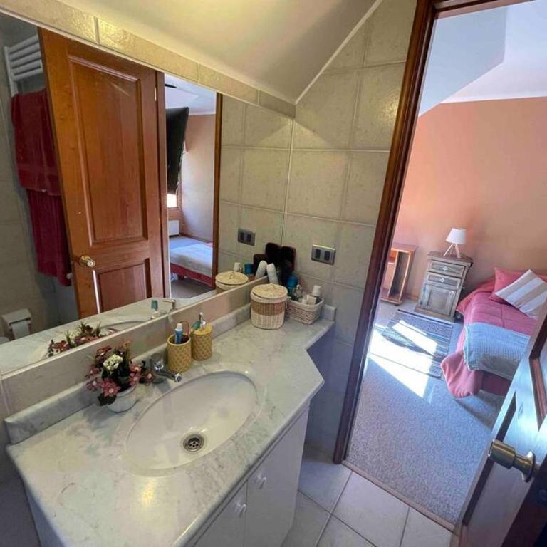 Amplia casa para 8 personas con tinaja a 7 minutos de Pucon centro - Four-Bedroom House - 26