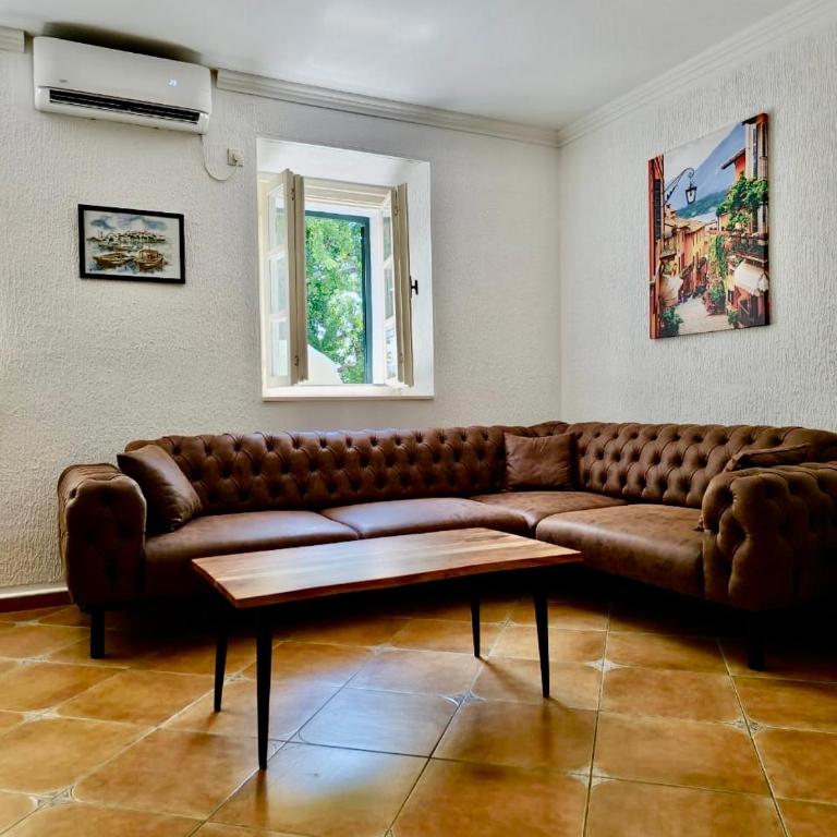 Lux 2-bedroom apartment in Old town Herceg Novi - Two-Bedroom Apartment - 2