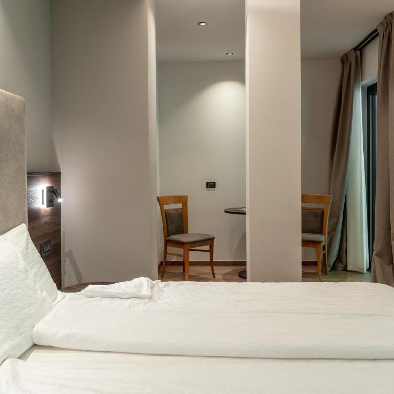 Hotel Ariston - Camera Matrimoniale Classic - 7