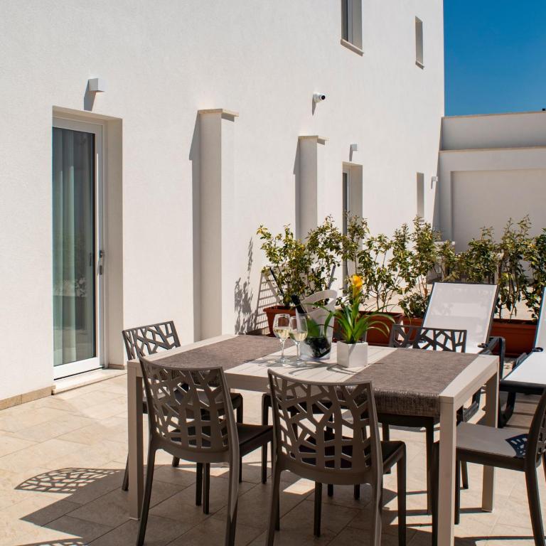 Ferrari Rooms & Apartments - Double Room with Garden View - 7