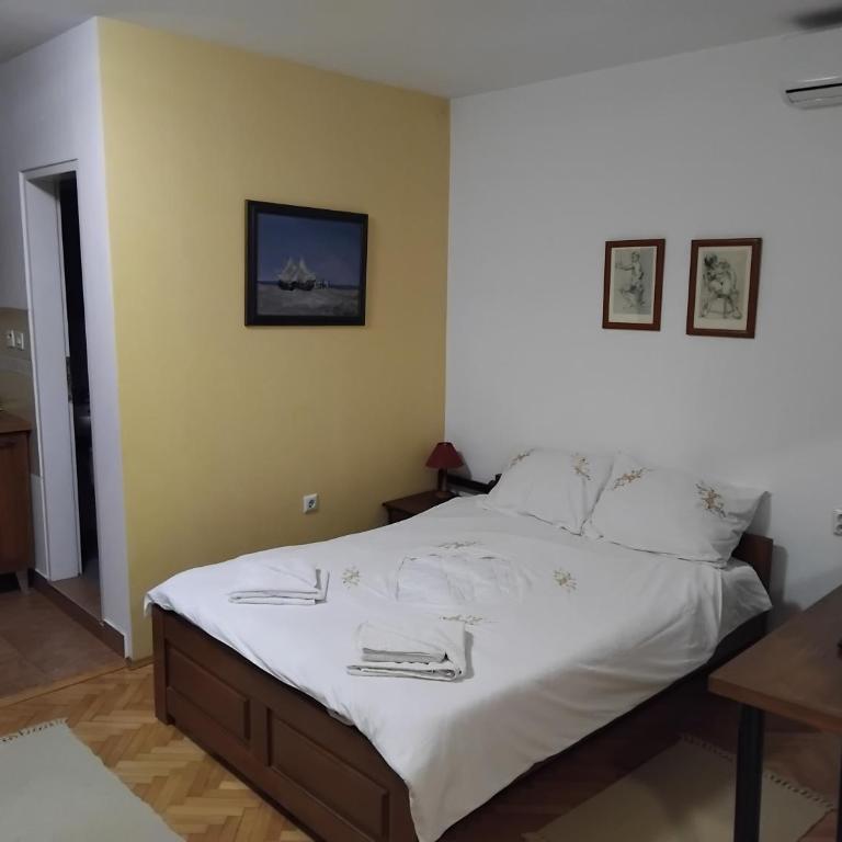 APARTMANI PERGOLO Centar - Studio Apartment - 6