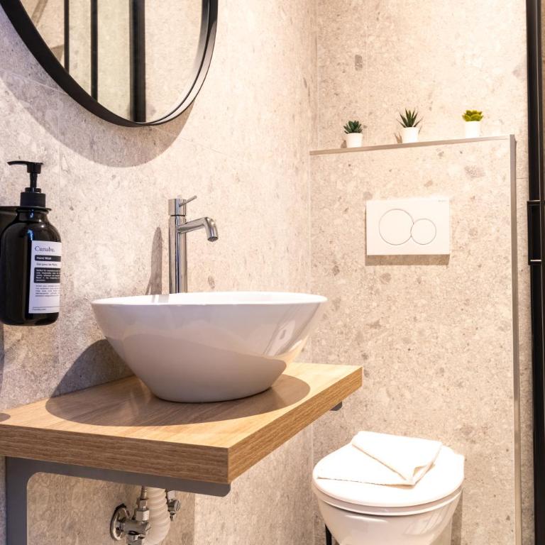 Cunabu Urbano V - Camera Familiare con Bagno Privato - 4