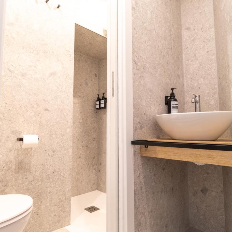 Cunabu Urbano V - Camera Tripla con Bagno Privato - 7