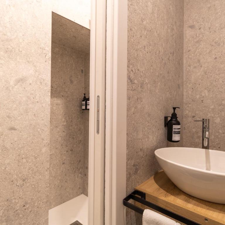 Cunabu Urbano V - Camera Tripla con Bagno Privato - 14