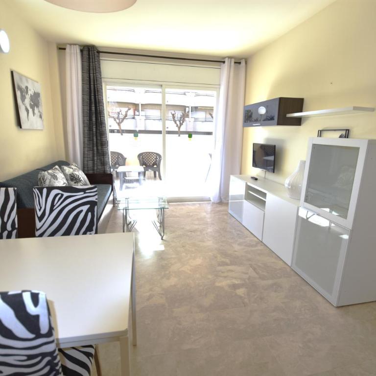 Ventura Park -B2 - Two-Bedroom Apartment - 10