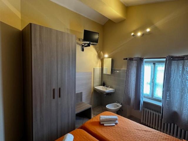 Albergo Carla - Chambre Double ou Lits Jumeaux avec Salle de Bains Commune - 3