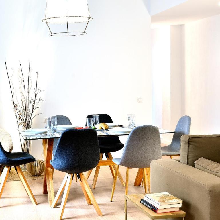 ABAL Apartments - Teatro - Two-Bedroom Standard Apartment - 25