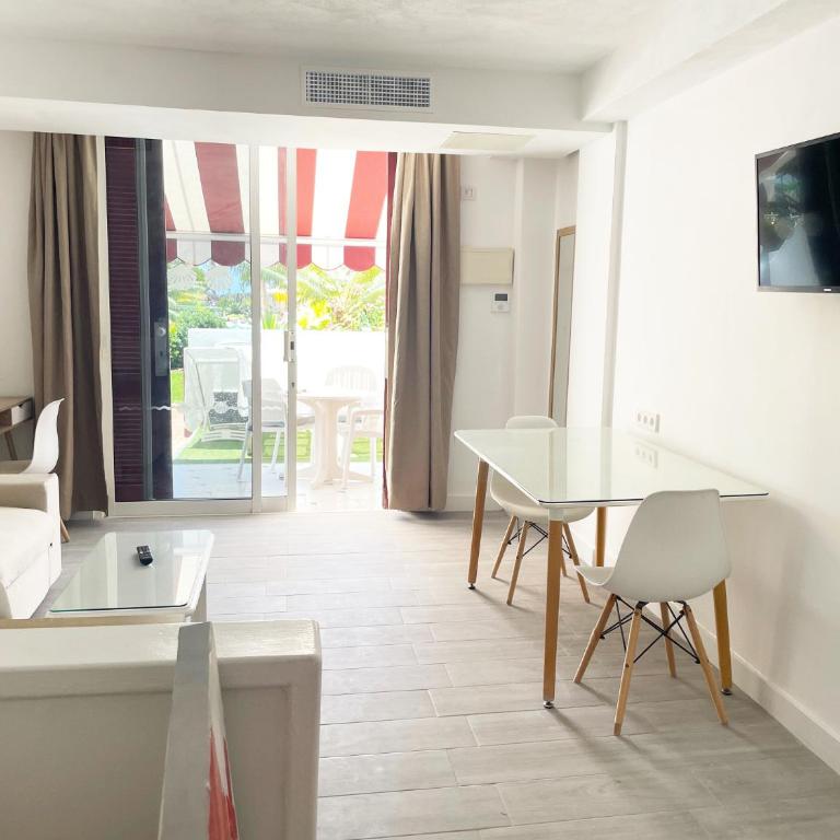 Prime garden-view Studios - One-Bedroom Apartment - 13
