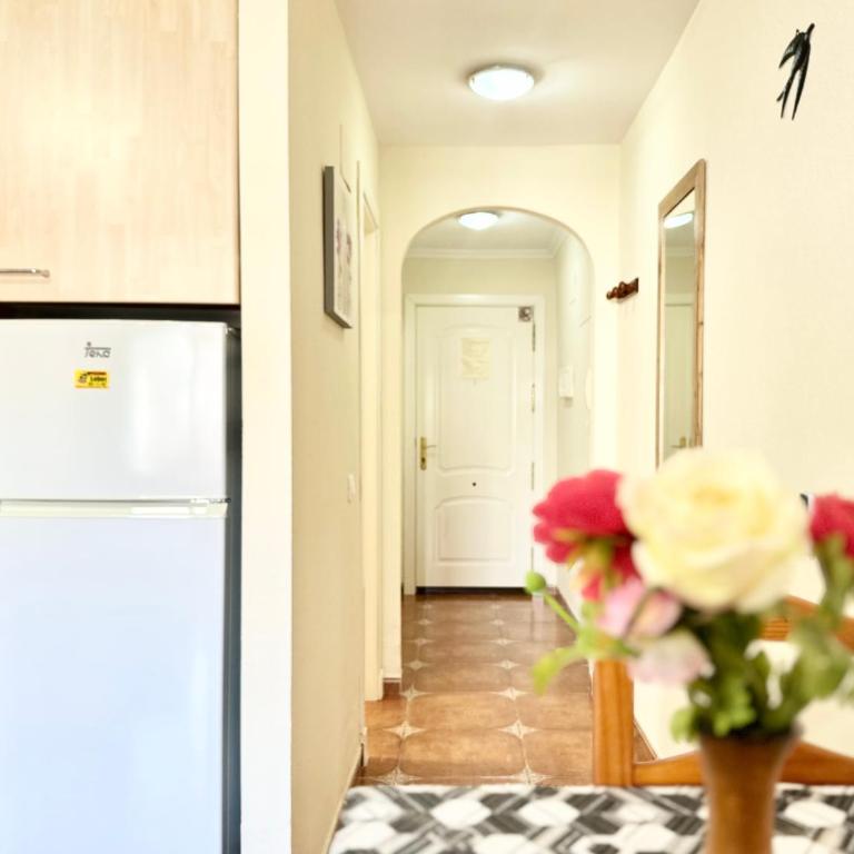 Costa Del Sol Seaside Studio - 5 Mins From Beach - Apartamento Estudio - 8