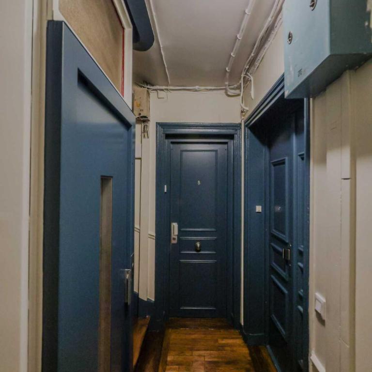 Studio ideally located in the heart of Paris - Apartment - 12