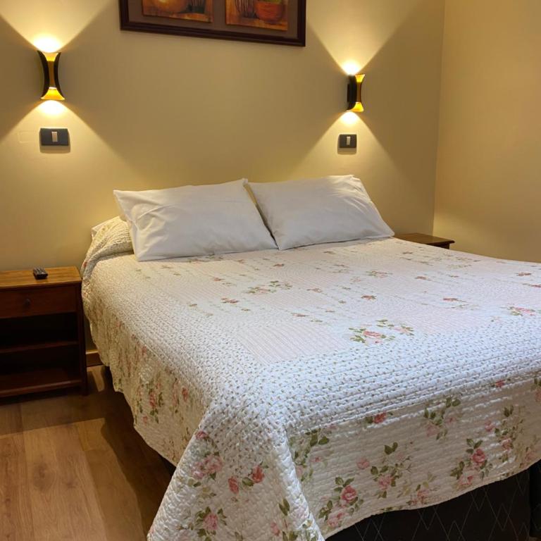 Hostal Graciela - Double Room with Private Bathroom - 17