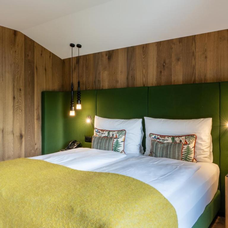 Hotel ZERMAMA Zermatt - Deluxe Suite mit Whirlpool und Blick auf das Matterhorn - 11