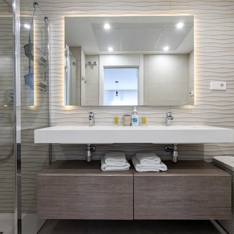 ALLONBAY sweet apartment - Two-Bedroom Apartment with Terrace and Sea View - 13