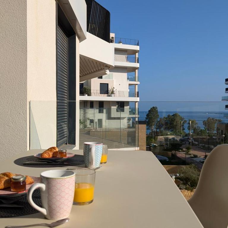 ALLONBAY sweet apartment - Two-Bedroom Apartment with Terrace and Sea View - 8